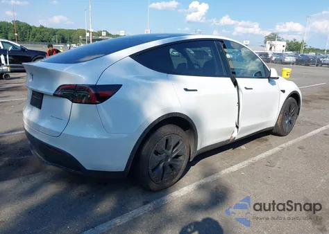 2024 Tesla Model Y Long Range Dual Motor All-Wheel Drive from USA, damaged, VIN 7SAYGDEE8RF161465